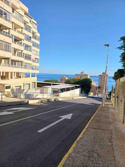 70 Sqm Apartment With Seaview In Arenales Del Sol. エクステリア 写真