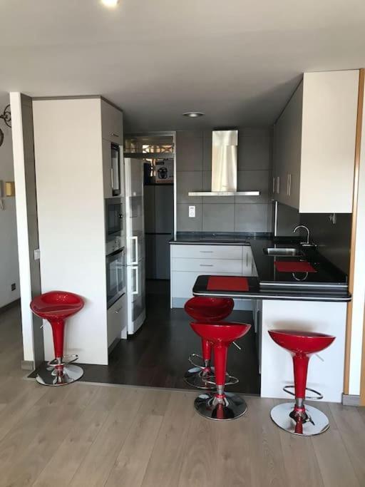 70 Sqm Apartment With Seaview In Arenales Del Sol. エクステリア 写真