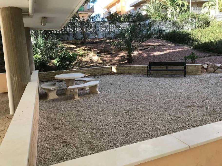 70 Sqm Apartment With Seaview In Arenales Del Sol. エクステリア 写真