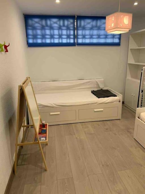 70 Sqm Apartment With Seaview In Arenales Del Sol. エクステリア 写真