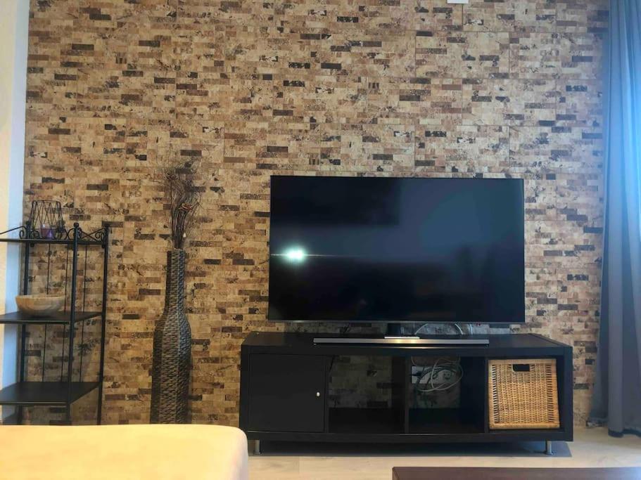 70 Sqm Apartment With Seaview In Arenales Del Sol. エクステリア 写真
