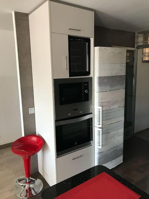 70 Sqm Apartment With Seaview In Arenales Del Sol. エクステリア 写真