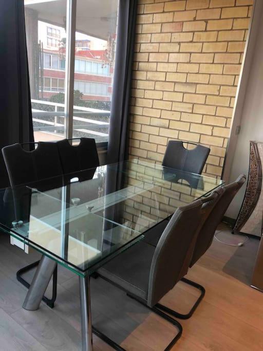 70 Sqm Apartment With Seaview In Arenales Del Sol. エクステリア 写真