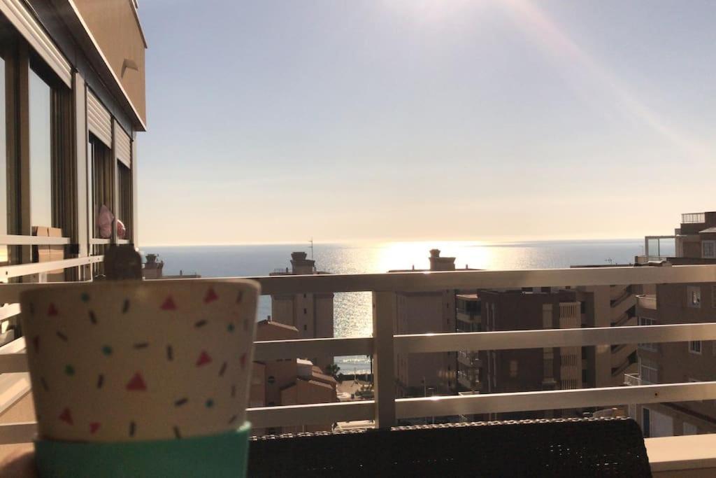 70 Sqm Apartment With Seaview In Arenales Del Sol. エクステリア 写真